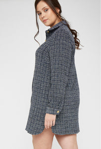 UNIQUE21 Plus Size Tweed Oversized Shirt Dress Modest Long-Sleeved Loose-Fitting Collared Dress in Checkered Black and Blue with Gold Buttons
