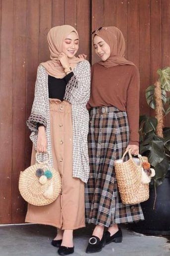 Best Modest Apparel For Twinning With Your BFF in the UK