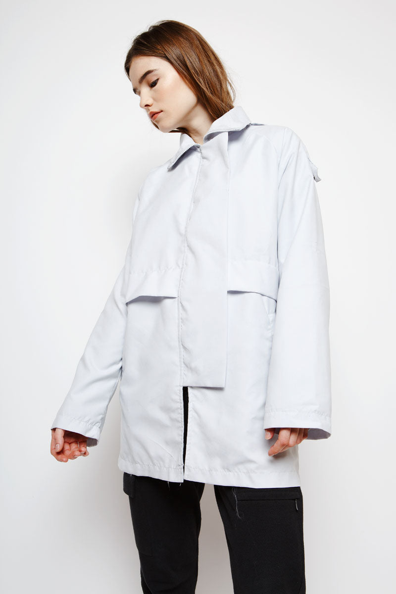 Muzca Casual Overcoat in Light Grey Modest Long Raincoat with Side Pockets in 100% Nylon