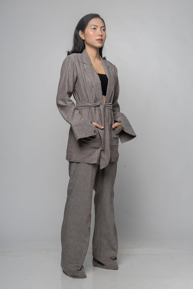 módni Canna Blazer Modest Grey Stripe Loose Women Outerwear Long Sleeves with Sash in Cotton