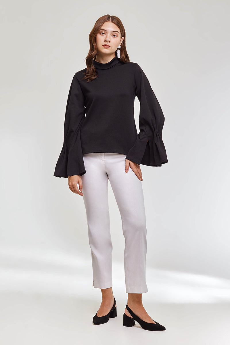 Domani Modest Long Sleeves with Frilled Cuffs in Loose Fit Black in 100% Polyester