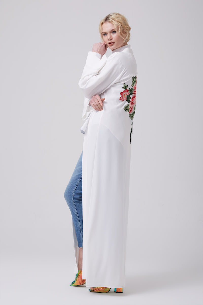 FERADJE white modest abaya with embroidery design inspired by chinese symbols made from crepe side view