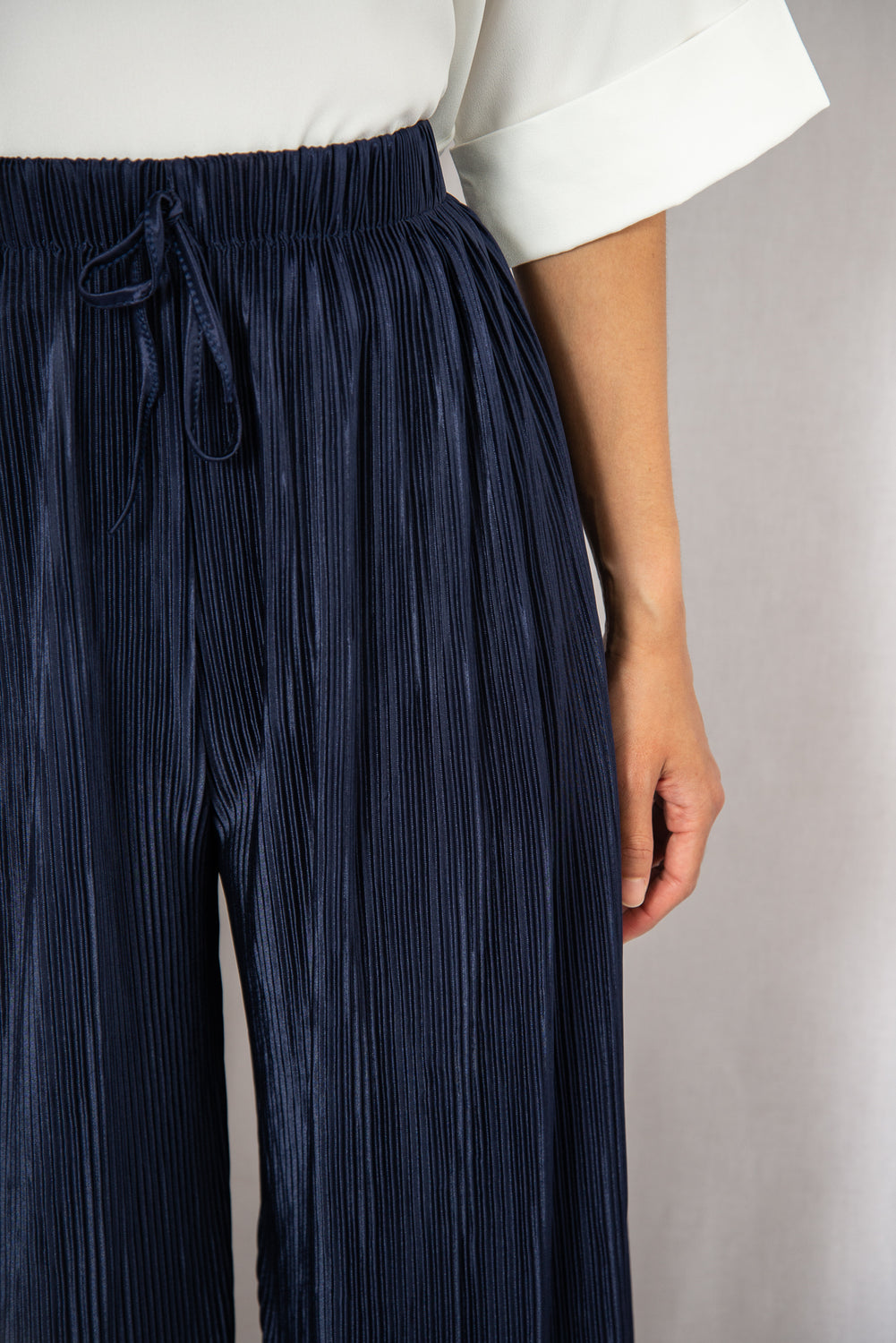 MODZ Navy Loose Pleated Pants Modest Wide Trousers With Pleats Elastic Waistband in Lightweight Polyester
