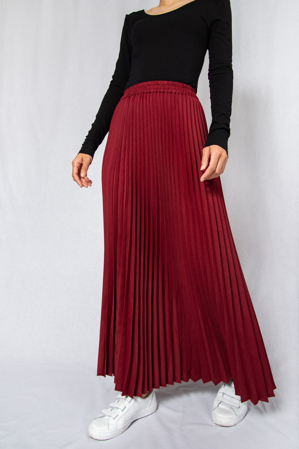 MODZ Red Loose Pleated Maxi Skirt Modest Ankle-Length Long Skirt With Flowy Pleats Elastic Waistband in Polyester