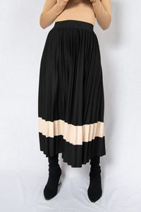 MODZ Black Loose Pleated Midi Skirt with Contrast Beige Modest Flowy Below-The-Knee Skirt With Stripe in Polyester