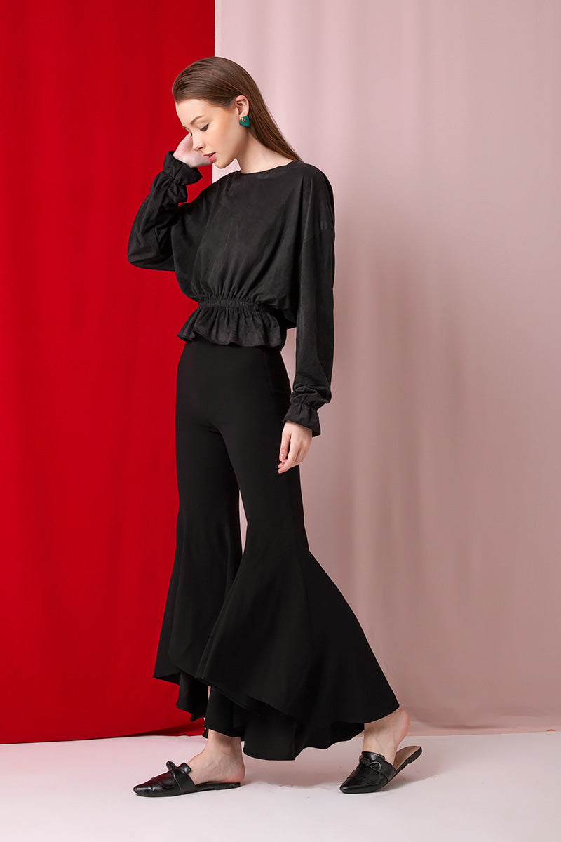 Domani Modest Long Sleeve Loose Fitting Top in Black with Elastic Waist and Sleeves in Suede