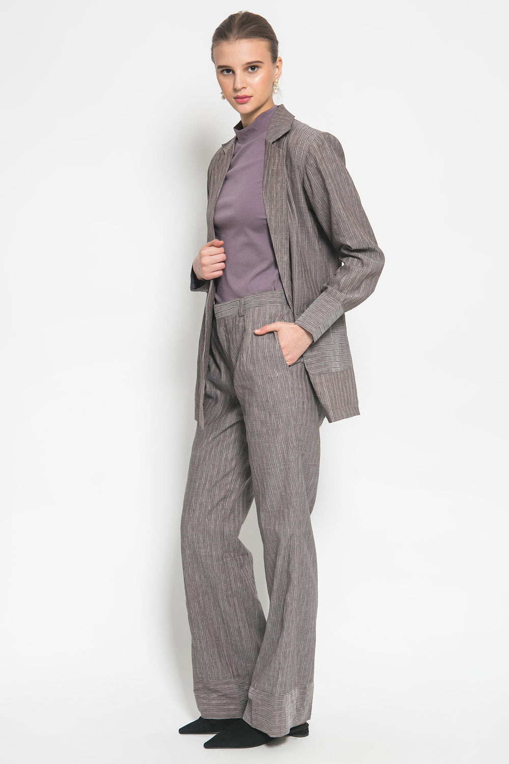 módni Canna Blazer Modest Grey Stripe Loose Women Outerwear Long Sleeves with Sash in Cotton