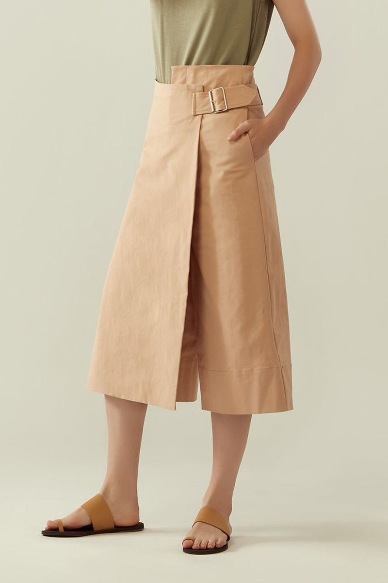 r y e Asymmetrical Wrap Buckled Pants in Pale Orange Modest Loose Skirt-Like Knee-Length Trousers With Pockets, Buckle