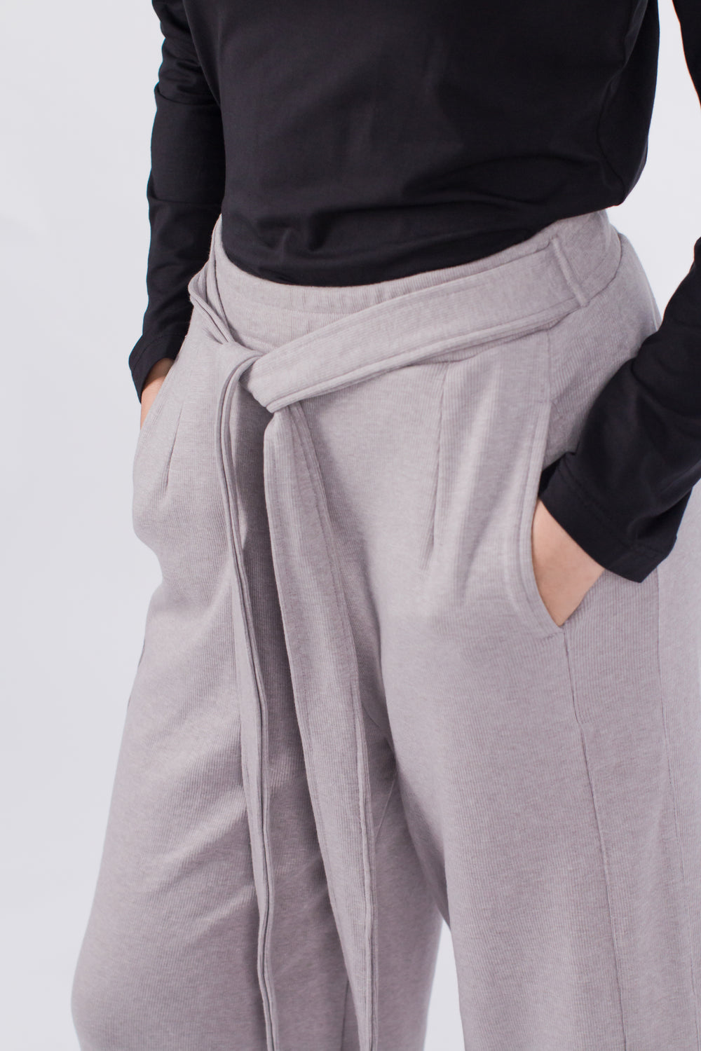 Muzca Sybil Side Slith Pants In Grey Modest Loose Women Ankle Trousers with Belt, Pockets in 100% Cotton
