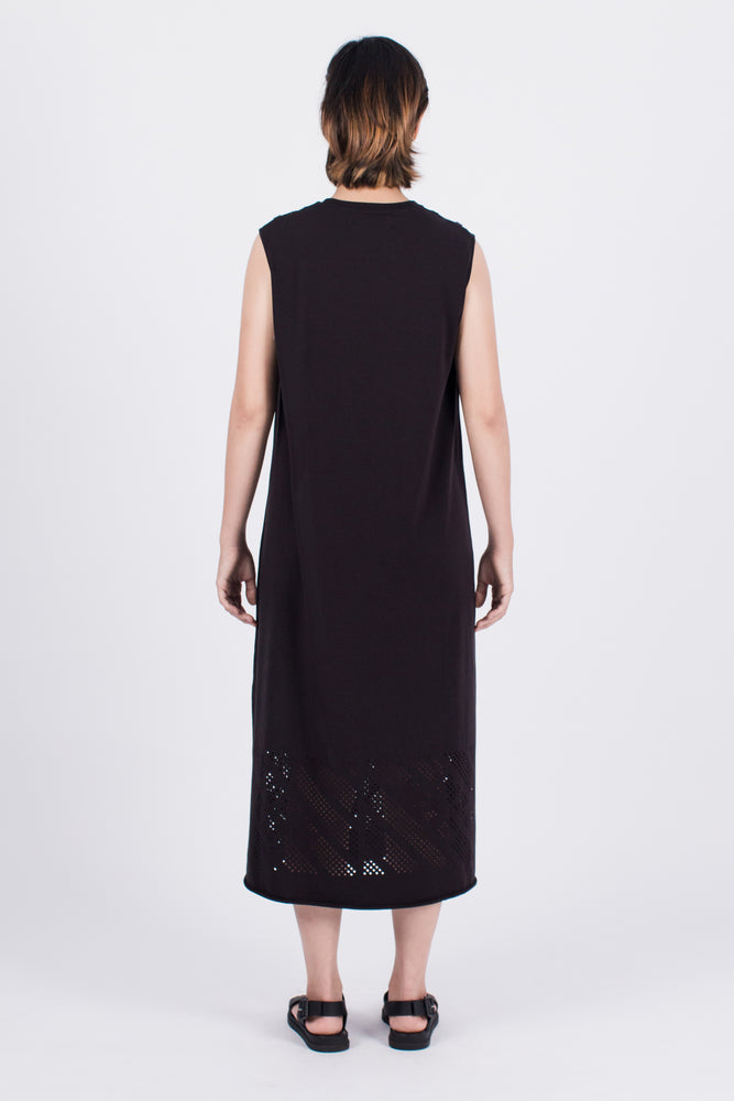 Muzca MZC Supima Dress Modest Loose Fitting Black Midi Sleeveless Dress with Embroidery in Cotton and Spandex